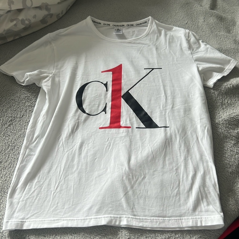 Calvin Klein T Shirt